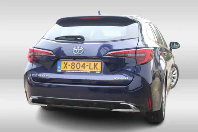 Toyota Corolla (2024) thumbnail 3