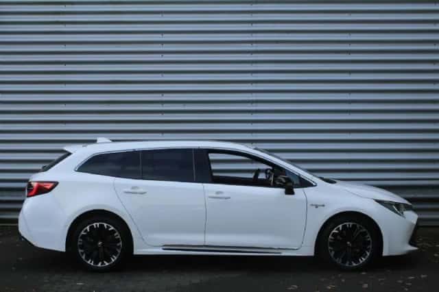 Toyota Corolla (2021) thumbnail 4