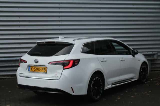 Toyota Corolla (2021) thumbnail 5