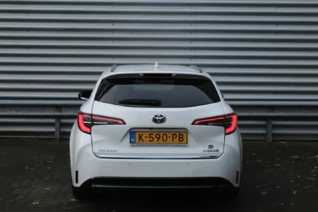 Toyota Corolla (2021) thumbnail 6