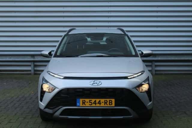Hyundai Bayon (2022) thumbnail 2