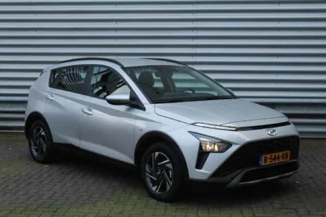 Hyundai Bayon (2022) thumbnail 3