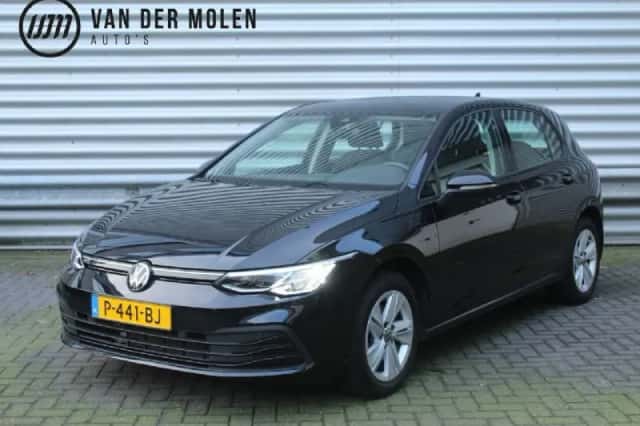 Volkswagen Golf (2022) thumbnail 1