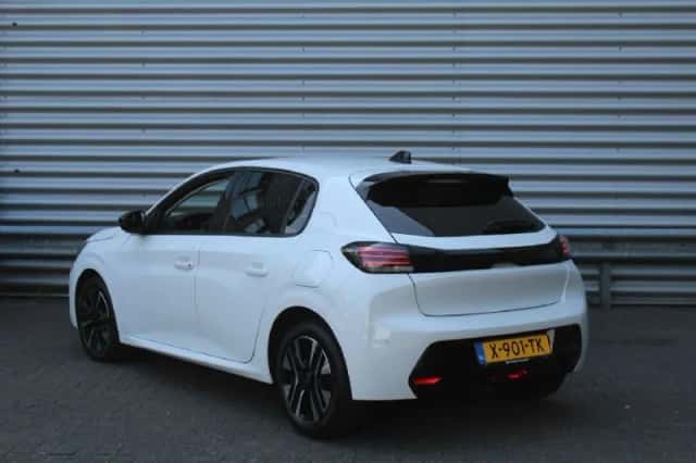 Peugeot 208 (2024) thumbnail 6