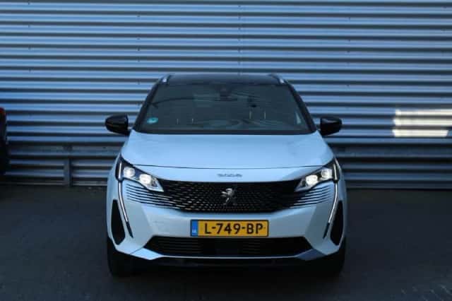 Peugeot 3008 (2021) thumbnail 2