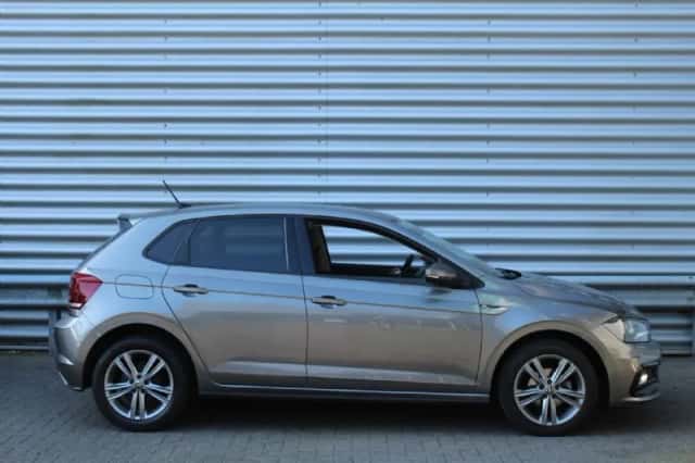 Volkswagen Polo (2021) thumbnail 4