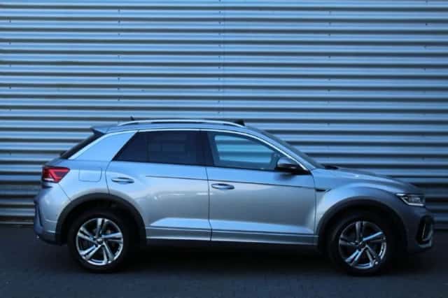 Volkswagen T-Roc (2023) thumbnail 4