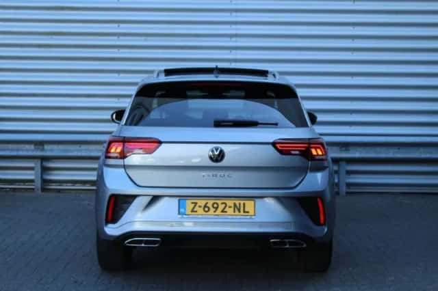 Volkswagen T-Roc (2023) thumbnail 6