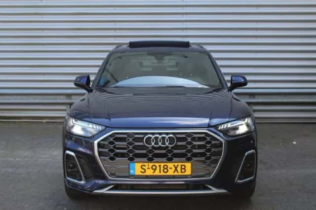 Audi Q5 (2023) thumbnail 2