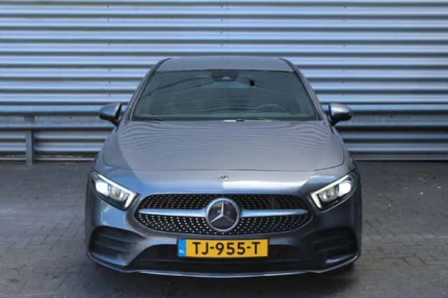 Mercedes-Benz A-Klasse (2018) thumbnail 2