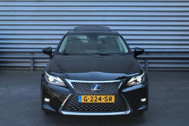 Lexus CT (2020) thumbnail 2
