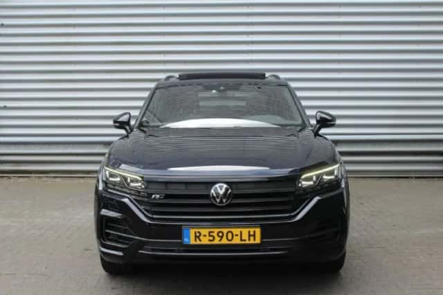 Volkswagen Touareg (2021) thumbnail 2