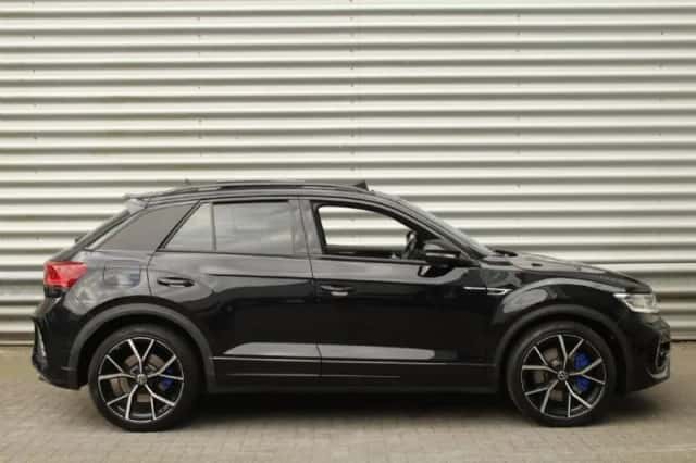 Volkswagen T-Roc (2024) thumbnail 4