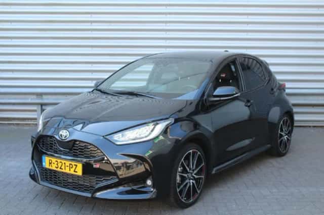 Toyota Yaris (2022) thumbnail 1