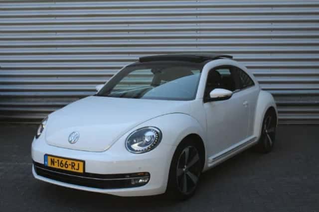 Volkswagen Beetle (2013) thumbnail 1