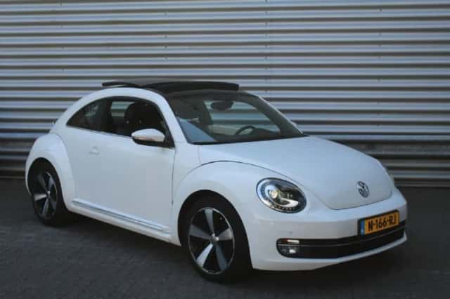 Volkswagen Beetle (2013) thumbnail 3