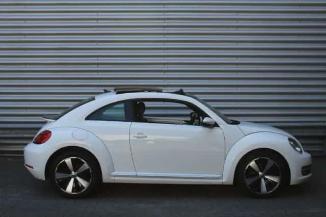 Volkswagen Beetle (2013) thumbnail 4