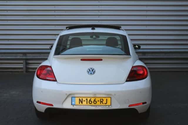 Volkswagen Beetle (2013) thumbnail 6