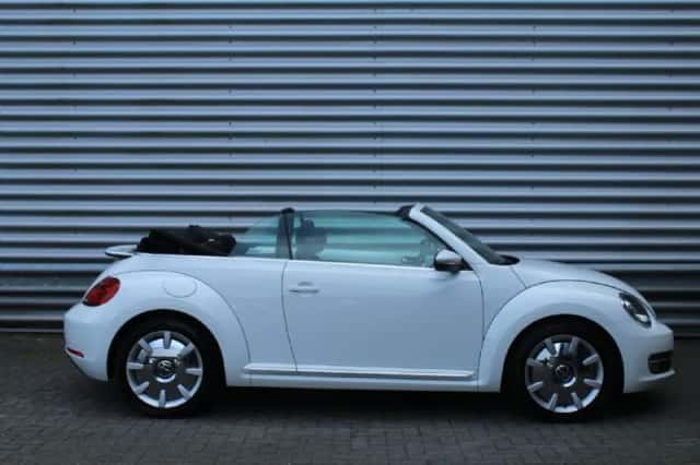 Volkswagen Beetle (2016) thumbnail 4