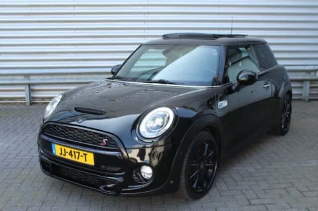 MINI Cooper S (2016) thumbnail 1