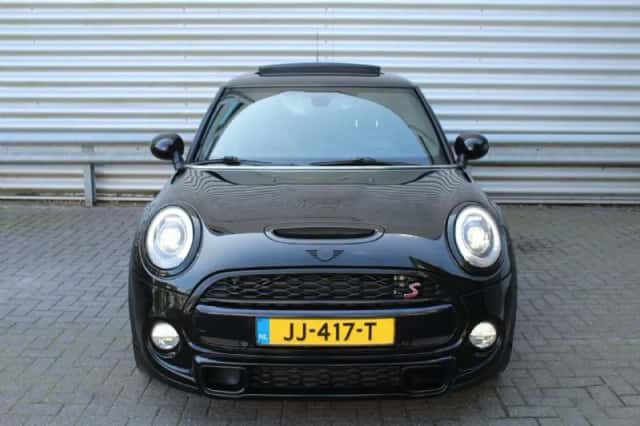 MINI Cooper S (2016) thumbnail 2