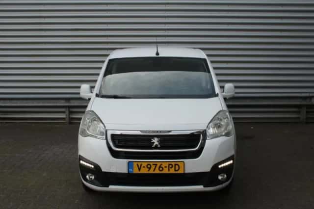 Peugeot Partner (2018) thumbnail 2