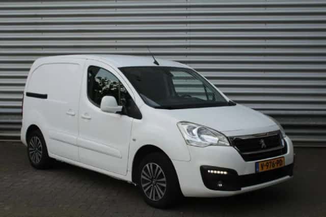 Peugeot Partner (2018) thumbnail 3