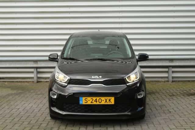 Kia Picanto (2023) thumbnail 2