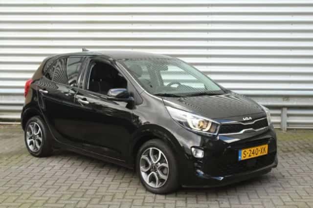 Kia Picanto (2023) thumbnail 3