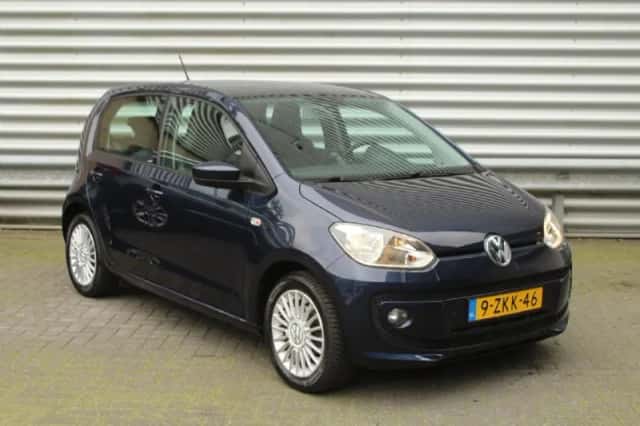 Volkswagen Up! (2015) thumbnail 3