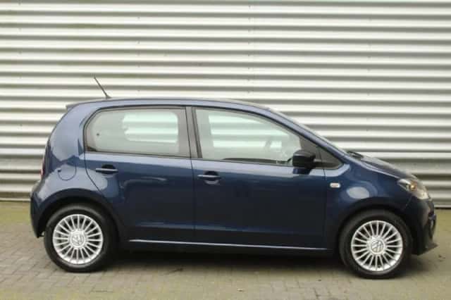 Volkswagen Up! (2015) thumbnail 4