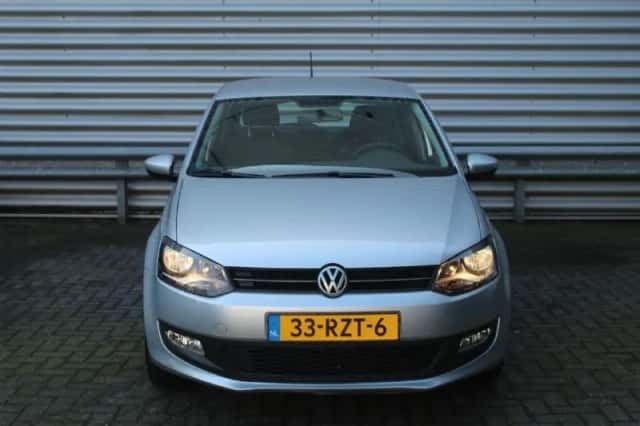 Volkswagen Polo (2011) thumbnail 2