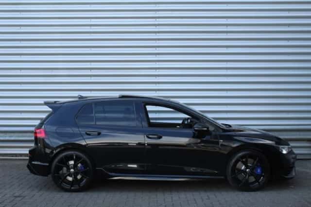 Volkswagen Golf (2021) thumbnail 4