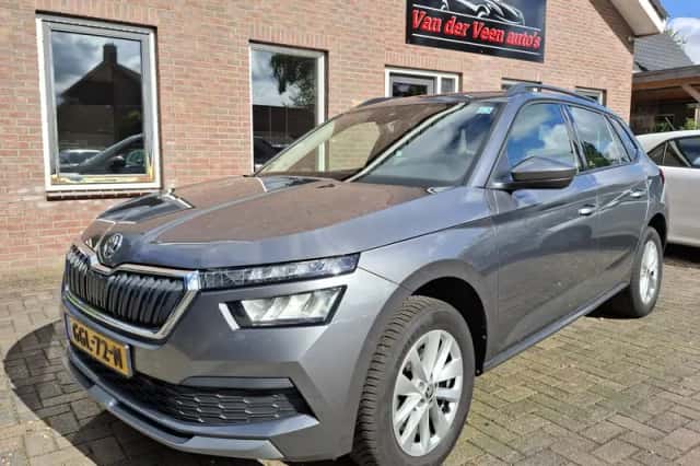 Škoda Kamiq (2023) thumbnail 1