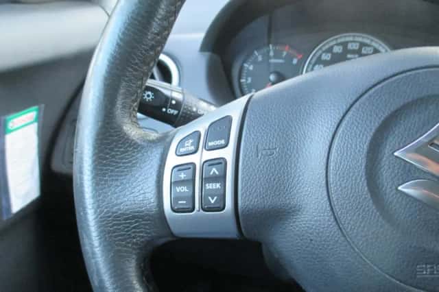 Suzuki Swift (2008) thumbnail 6