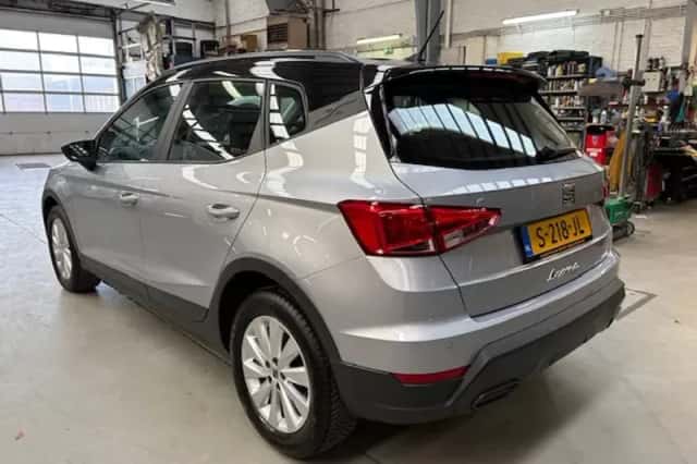SEAT Arona (2023) thumbnail 5