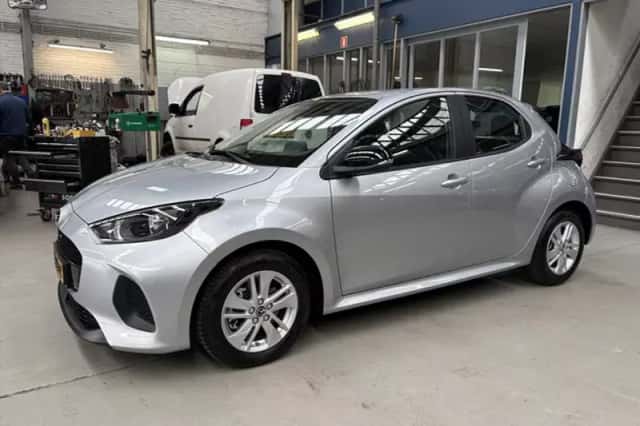 Mazda 2 Hybrid (2024) thumbnail 2