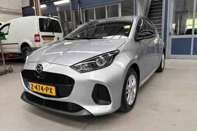 Mazda 2 Hybrid (2024) thumbnail 3