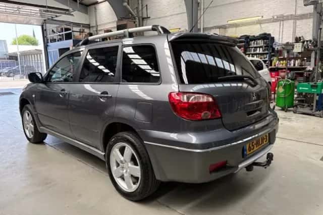 Mitsubishi Outlander (2009) thumbnail 5