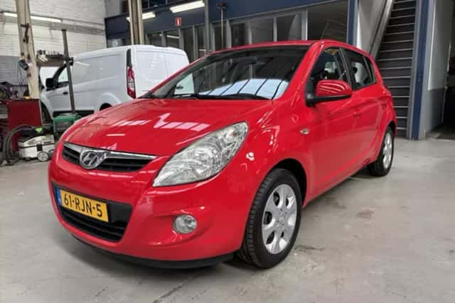 Hyundai i20 (2011) thumbnail 2