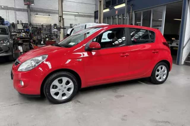 Hyundai i20 (2011) thumbnail 3