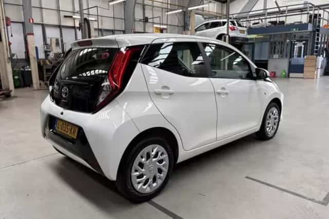 Toyota Aygo (2021) thumbnail 6