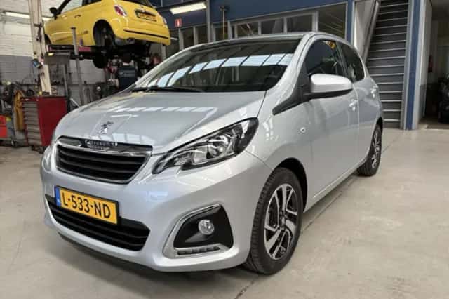 Peugeot 108 (2021) thumbnail 3