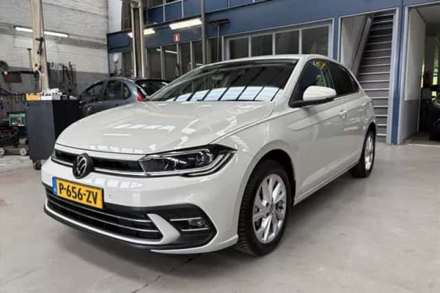 Volkswagen Polo (2022) thumbnail 2