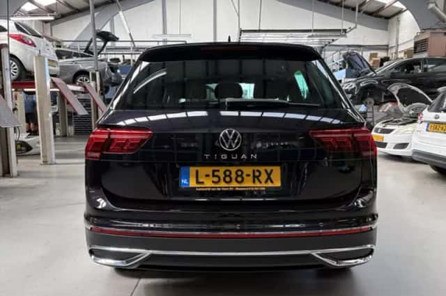 Volkswagen Tiguan (2021) thumbnail 6