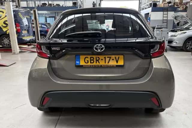 Toyota Yaris (2024) thumbnail 6