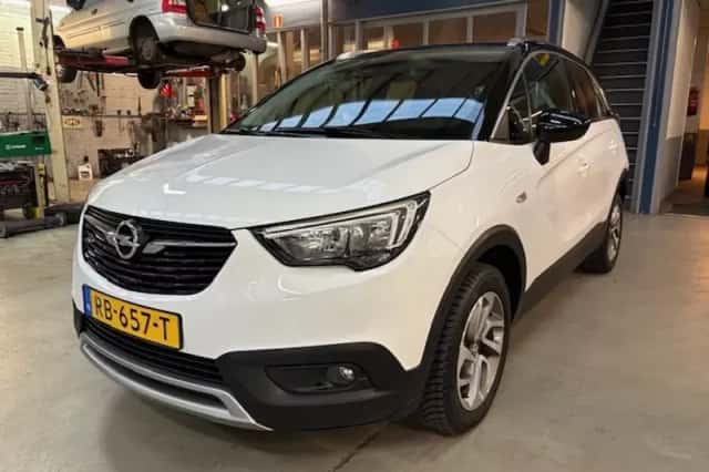 Opel Crossland (2017) thumbnail 2