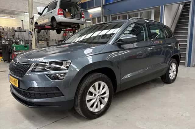 Škoda Karoq (2021) thumbnail 1