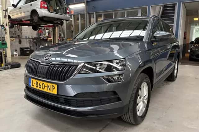 Škoda Karoq (2021) thumbnail 3