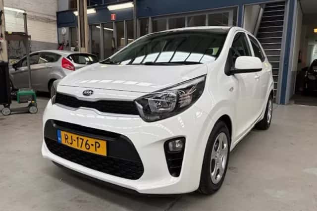 Kia Picanto (2018) thumbnail 3